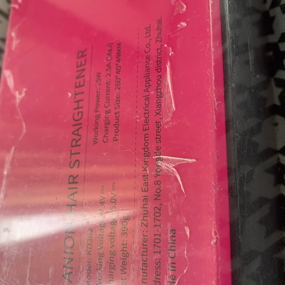 Vibrant Pink Hair Straightener - Picture 3 of 5